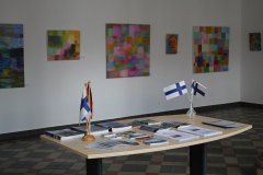 (FOTO: Inken Paletta/DFG Hessen e.V.) Informationen über die Deutsch-Finnische Gesellschaft und unser Kulturprogramm in Wiesbaden gibt es derzeit auch am Infotisch im Wiesbadener Rathausfoyer.