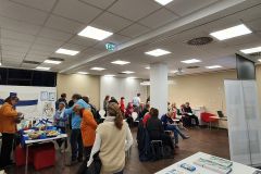 (R.Schwarz) Großes Interesse bestand an den finnischen Speisen und Prospekten