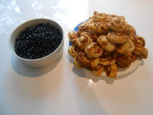Pulla und Blaubeeren