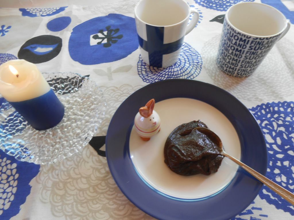 Der finnische Malzbrei Mämmi wird zu Ostern gegessen