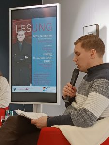 Arttu Tuominen liest