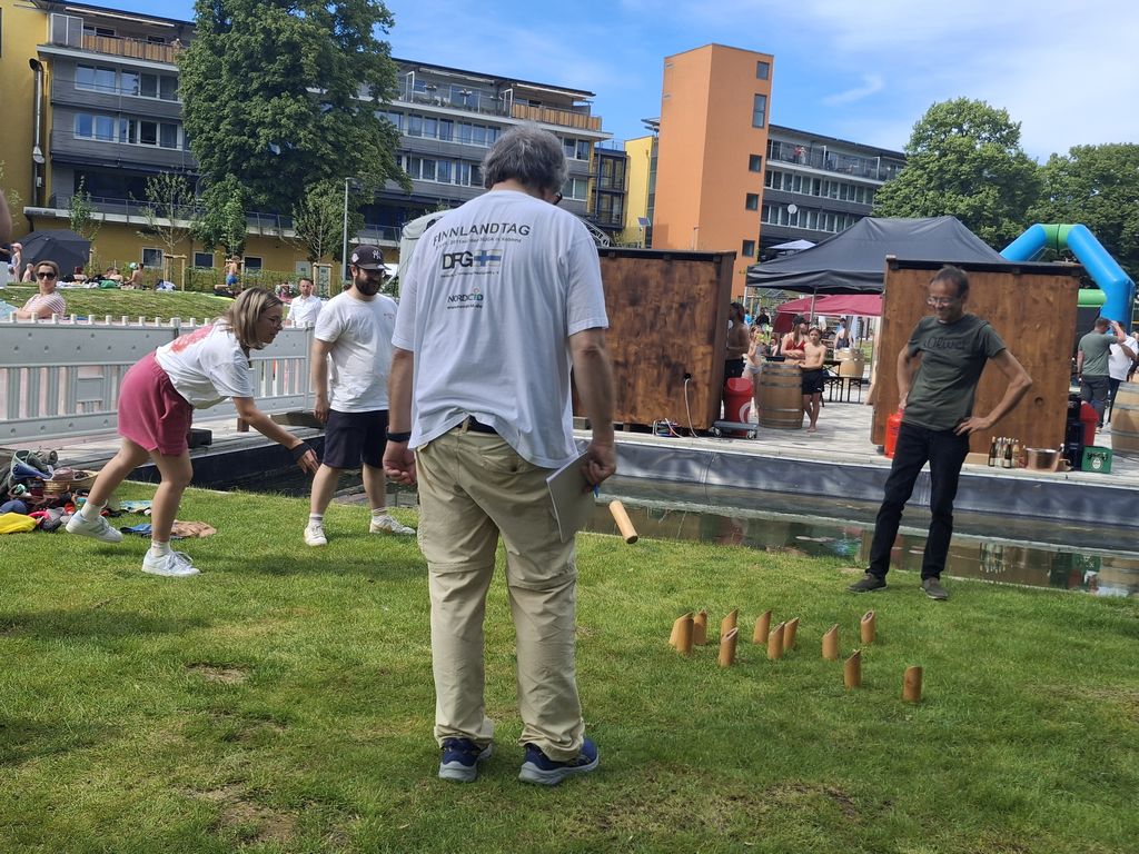 Mölkky spielen